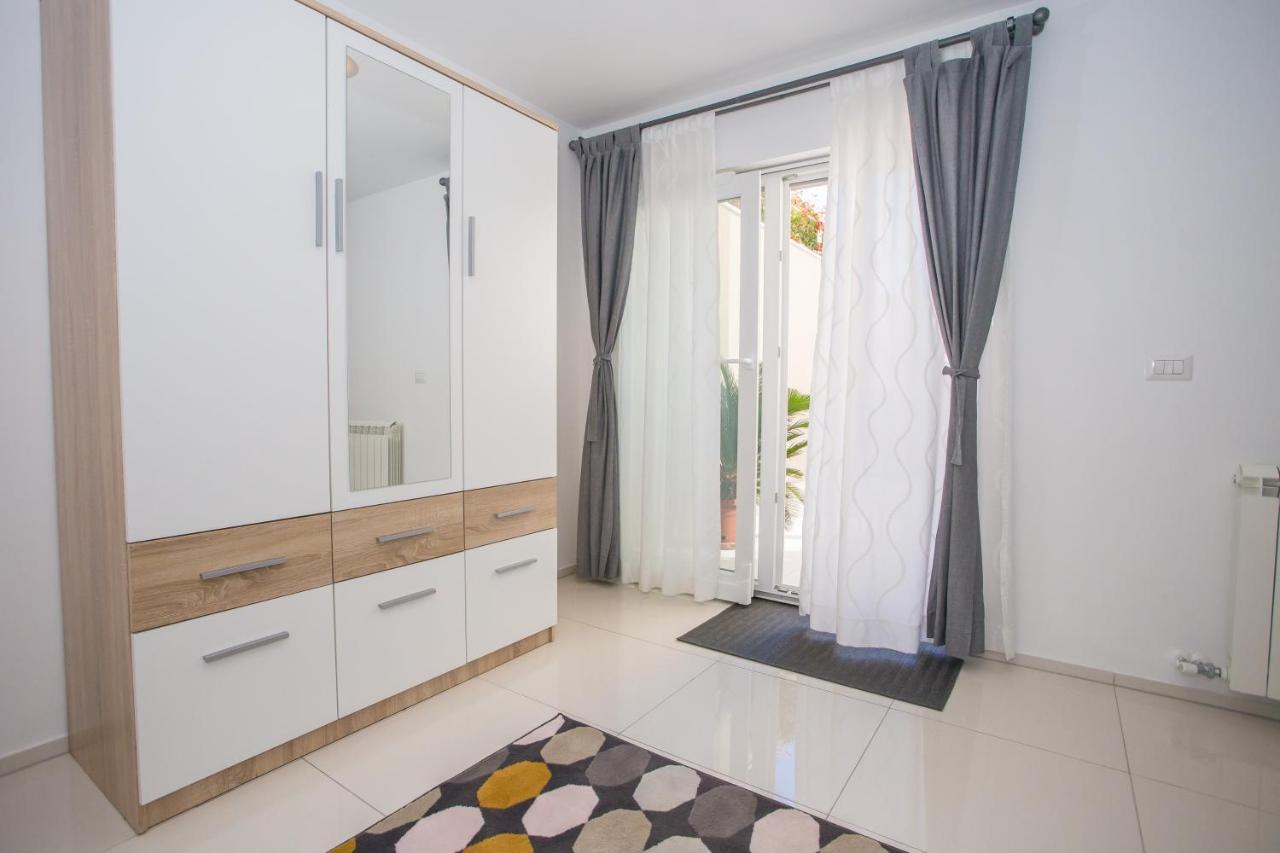 Zagar Apartment Porec Exterior photo