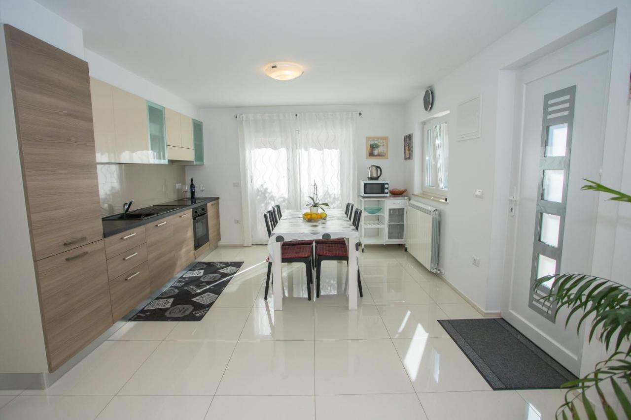 Zagar Apartment Porec Exterior photo