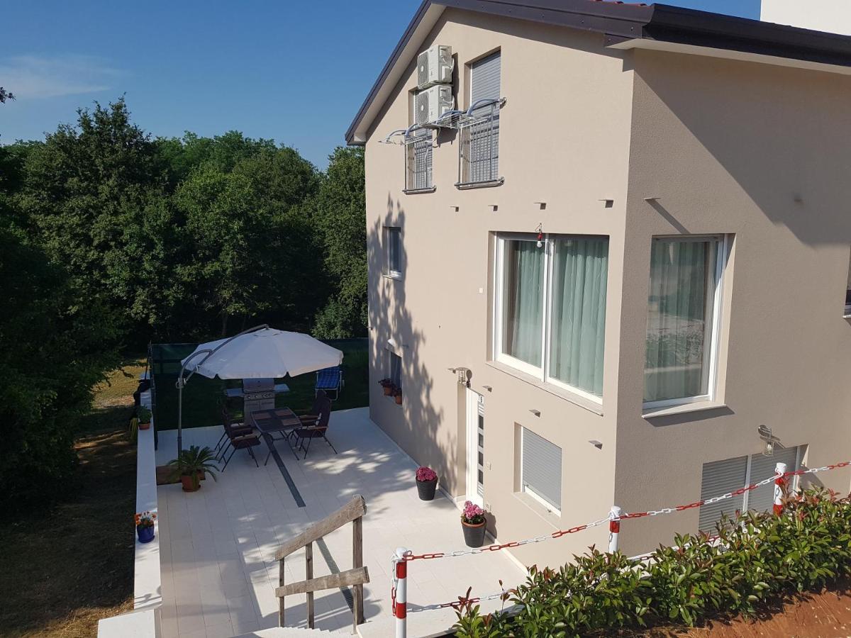 Zagar Apartment Porec Exterior photo