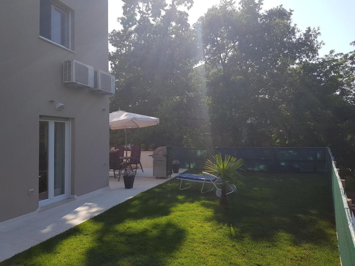 Zagar Apartment Porec Exterior photo